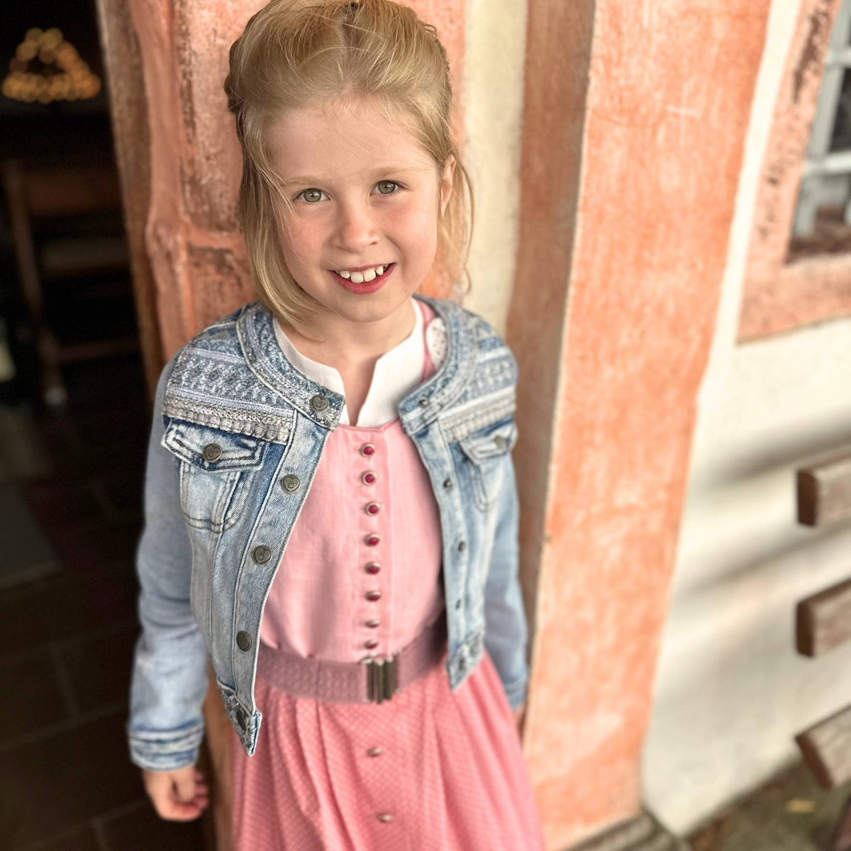 Dirndl Emma Rosa inkl. Schürze & Gürtel