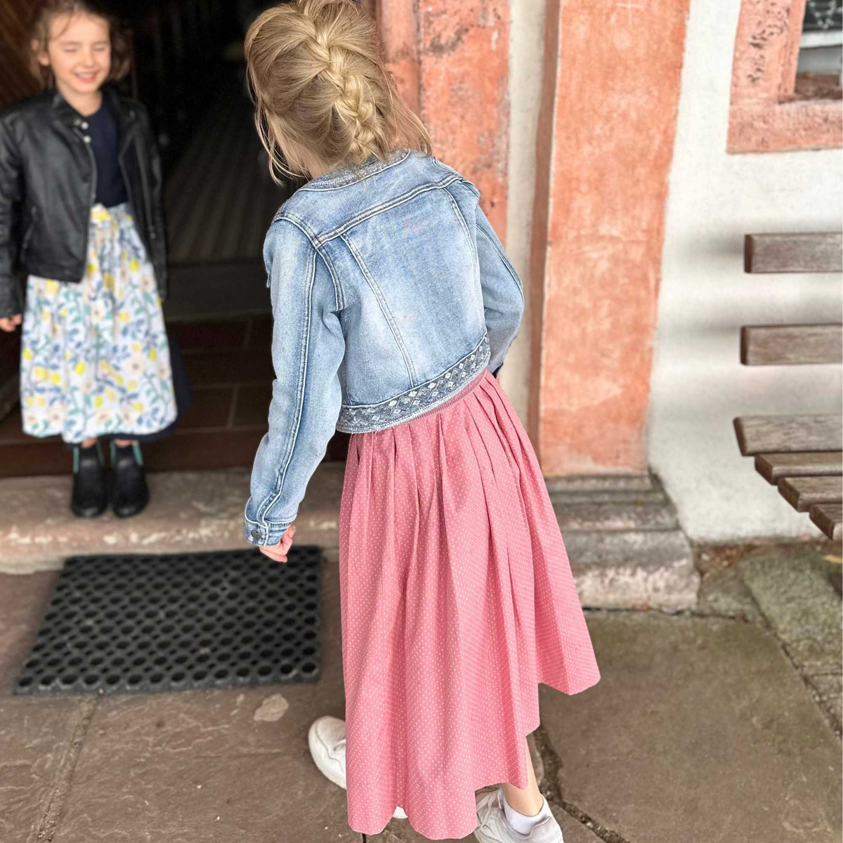 Dirndl Emma Rosa inkl. Schürze & Gürtel
