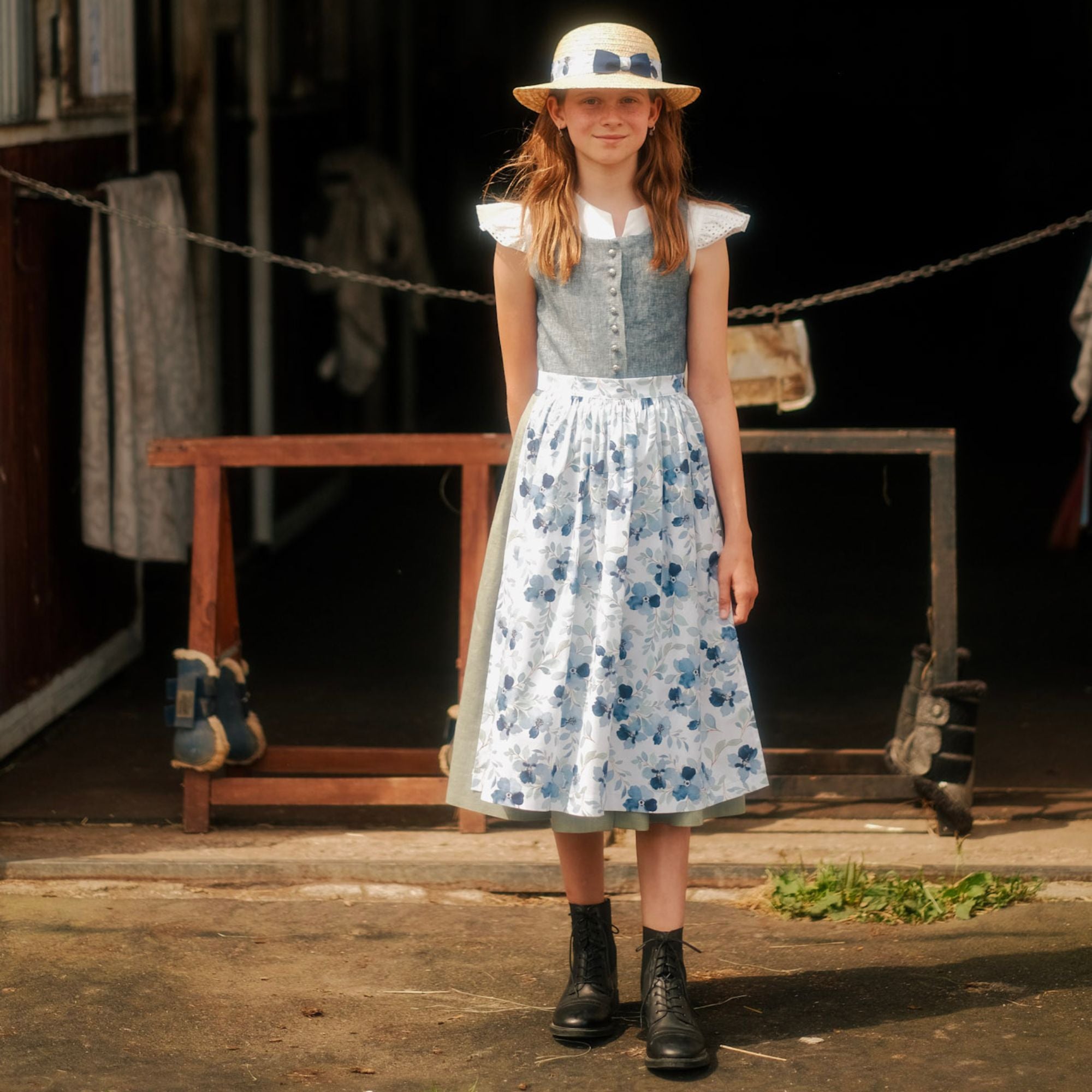Dirndl Emma Jeansblau