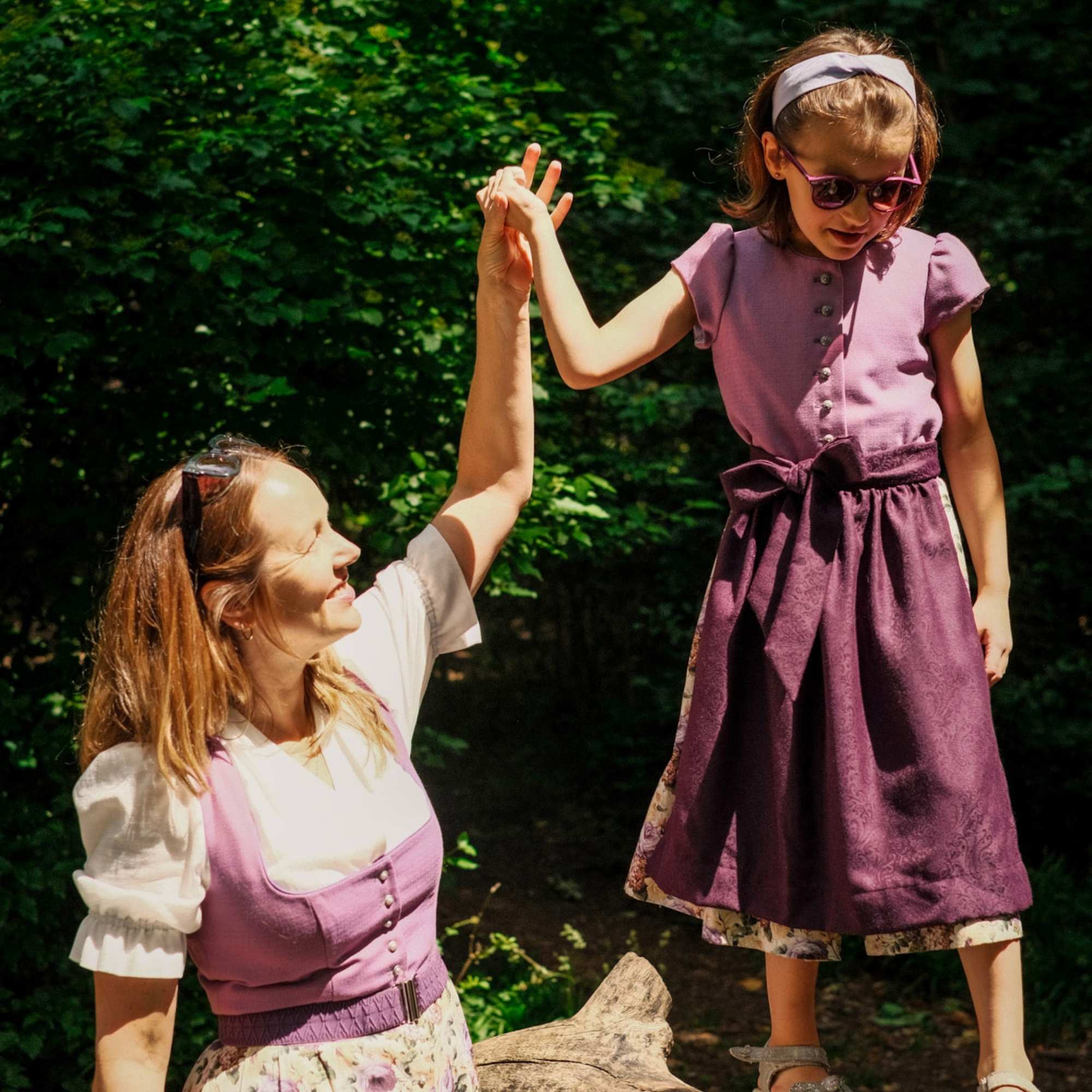 Damendirndl & Kinderdirndl lila